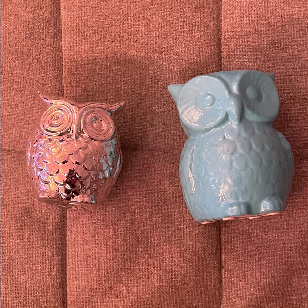 Set of 2 Bouclair decoration Owls (1 Decoration and 1 Pen Holder)
